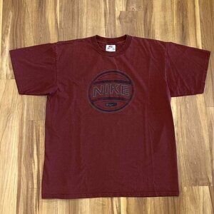 red tshirt nike vintage collection